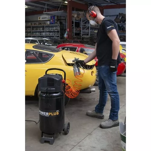 Kompresor 1100W 50L  plus  9 ks přísl. bezolejový Powerplus POWX1751