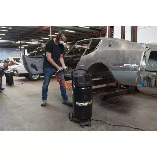 Kompresor 1100W 50L  plus  9 ks přísl. bezolejový Powerplus POWX1751