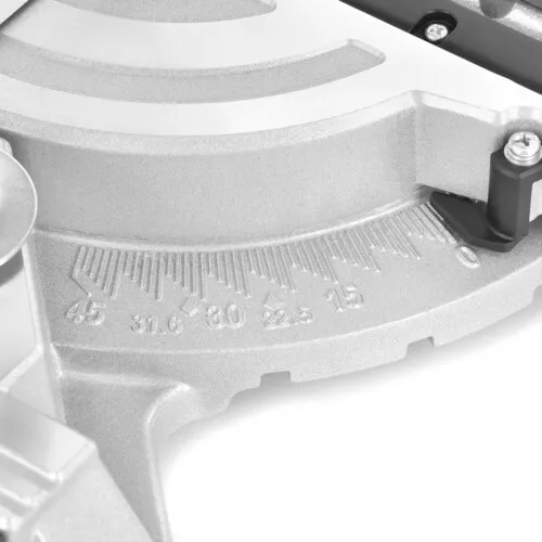 HECHT 828 - pokosová pila s laserem