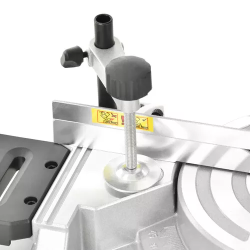 HECHT 828 - pokosová pila s laserem