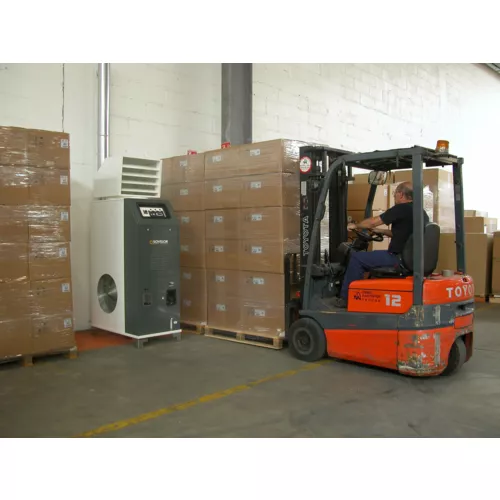 Stacionární naftové topidlo s nepřímým spalováním o výkonu 70,8 kW. MASTER F 75