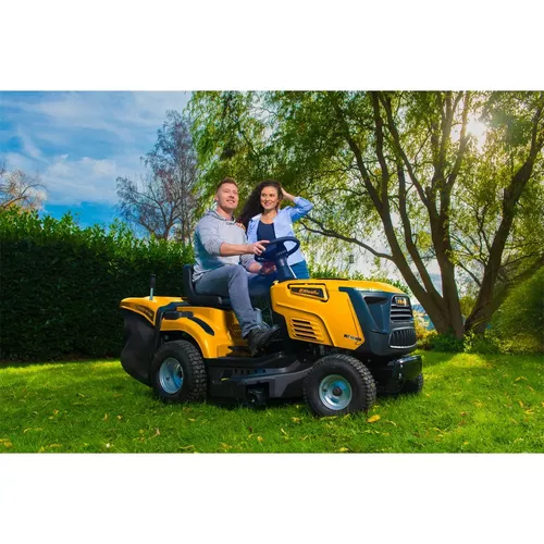 Riwall PRO RLT 92 TRD travní traktor 92 cm se zadním výhozem a mechanickou převodovkou