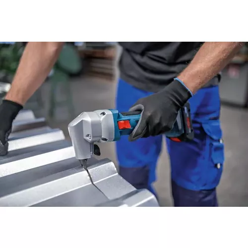 Akumulátorový prostřihovač GNA 18V-16 E BOSCH 0601529601