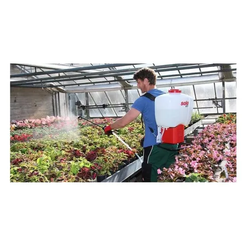 Zádový akumulátorový postřikovač SOLO 417