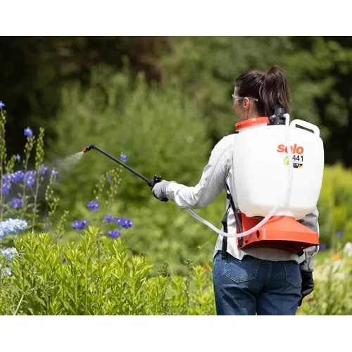 Zádový akumulátorový postřikovač SOLO 441
