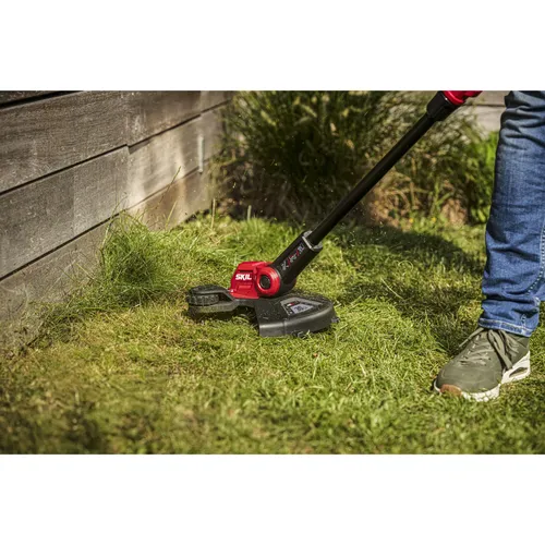 Strunová sekačka „BL“ Aku 30cm SKIL 0241AA