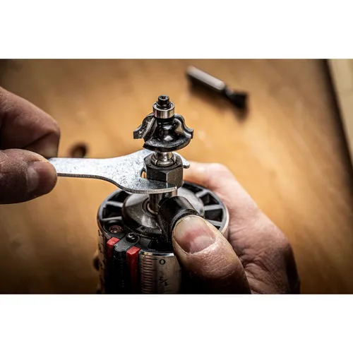 Horní frézka „BL“ Aku SKIL 3170CA