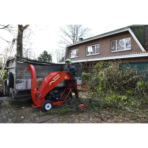 GTM GTS 1300 G drtič větví s benzinovým motorem