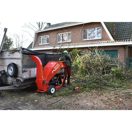 GTM GTS 1300 G drtič větví s benzinovým motorem