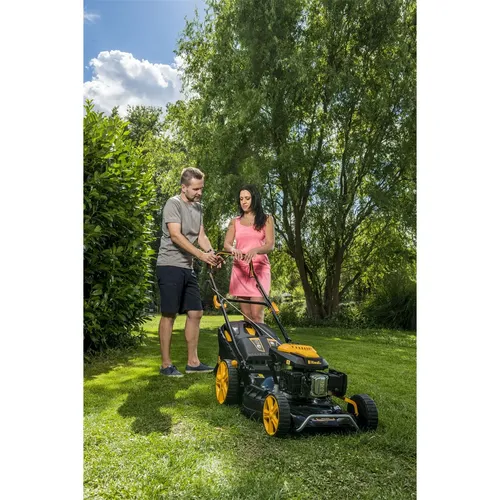 Riwall PRO RPM 5355 multifunkční travní sekačka 4 v 1 s benzinovým motorem a pojezdem