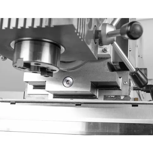 Proma FNK-800 Servo - Univerzální nástrojová kombinovaná frézka