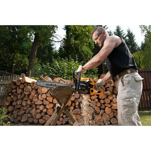 Riwall PRO RPCS 5545 řetězová pila s benzinovým motorem 54 ccm