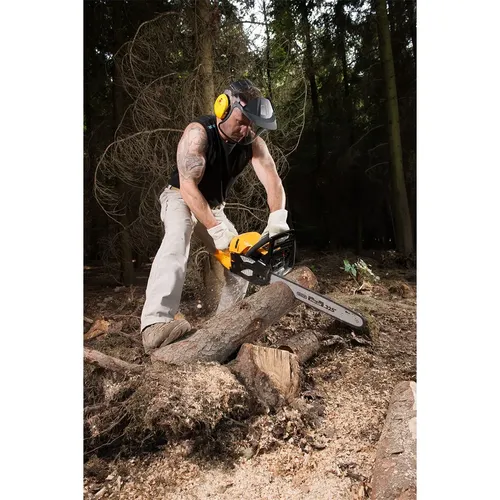 Riwall PRO RPCS 5545 řetězová pila s benzinovým motorem 54 ccm